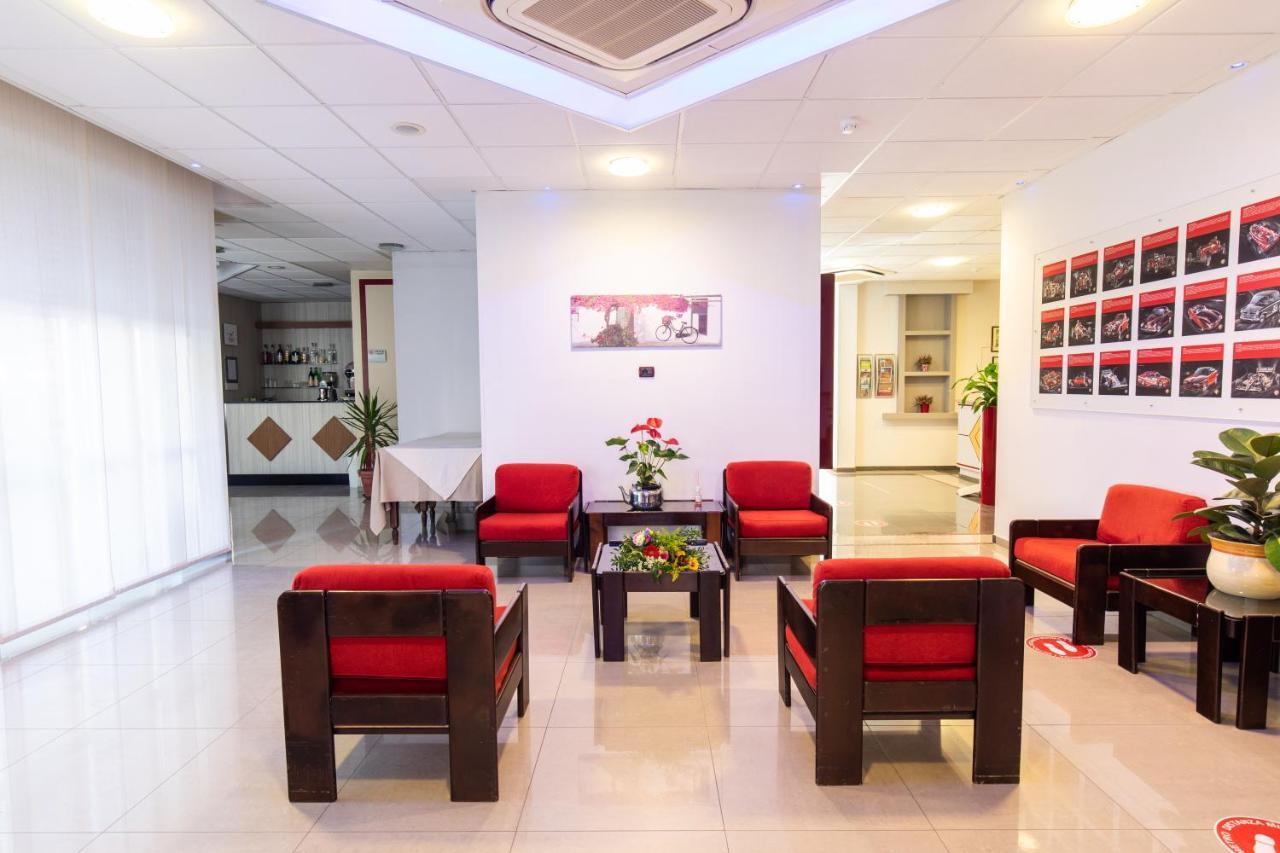 Xxv Aprile Casa Per Ferie Hotell Albenga Exteriör bild